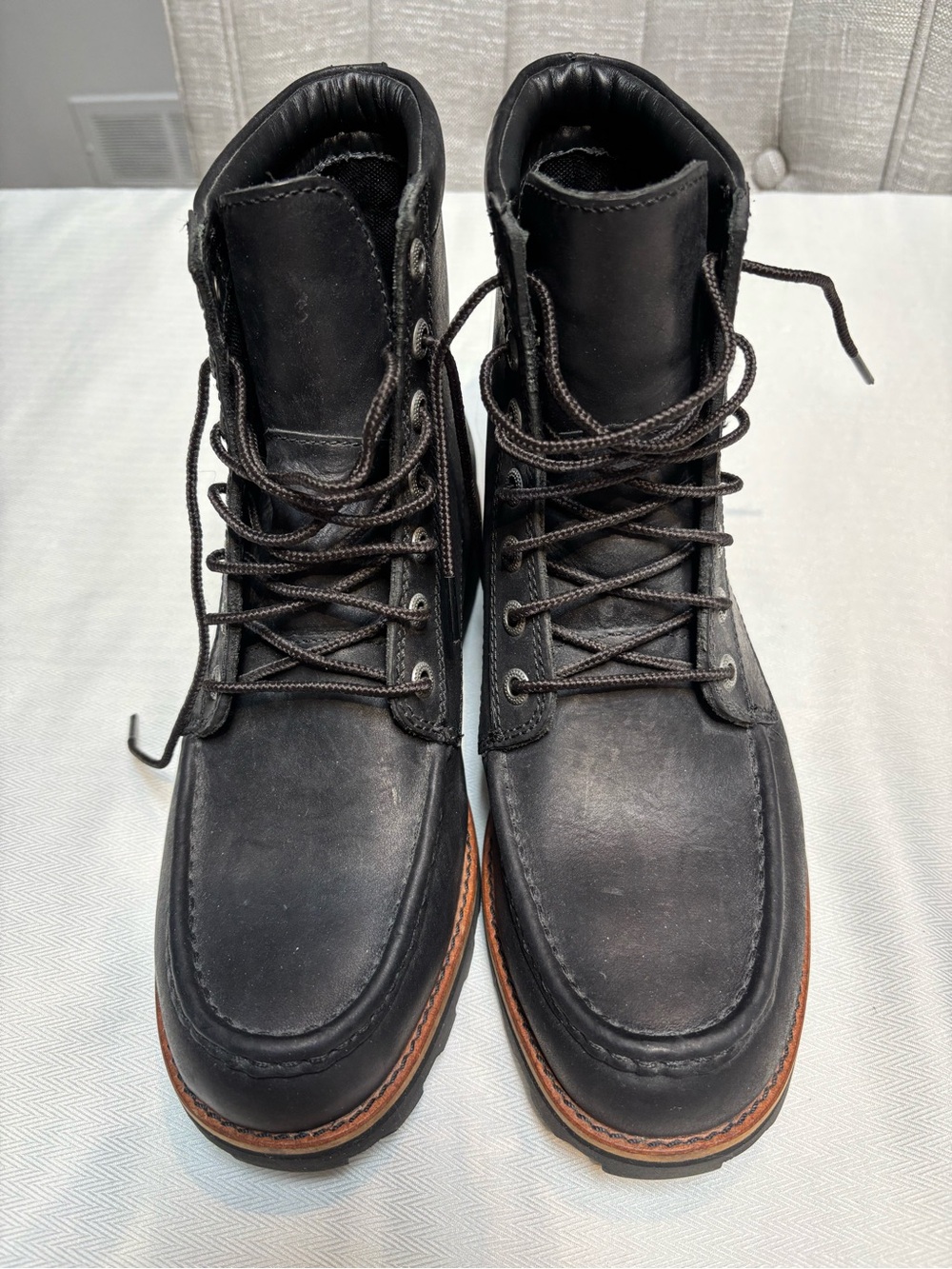 Roots Black Leather Moc Toe Lace-Up Boots with Brown Welt